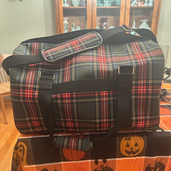 Plaid Travel Bag - Picture 9 of 16